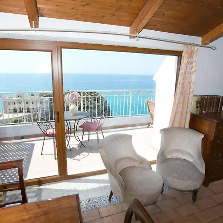 Apartament Rocca Delle Clarisse *