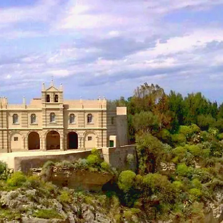 Rocca Delle Clarisse * Tropea